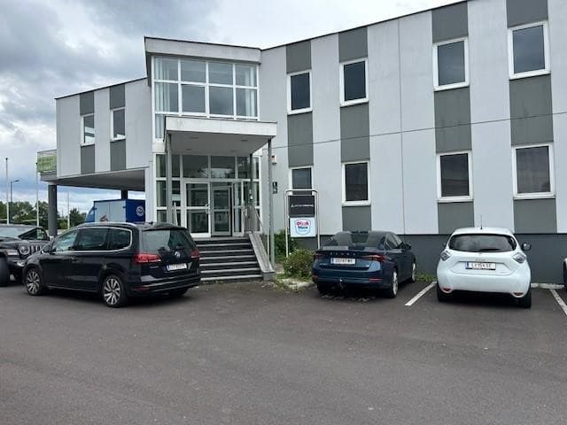 2 Büroflächen in Traun direkt an der B 1 zu vermieten bis zu 600 m2 verfügbar !!!! - Bild 1