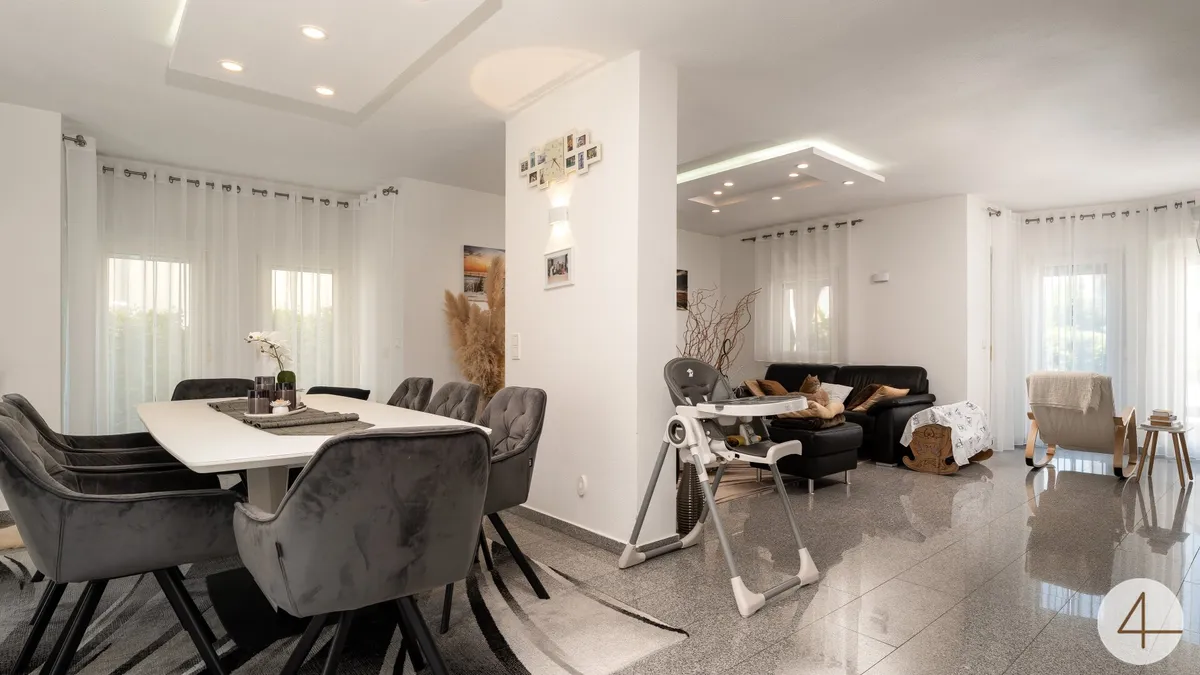 Thumbnail 13