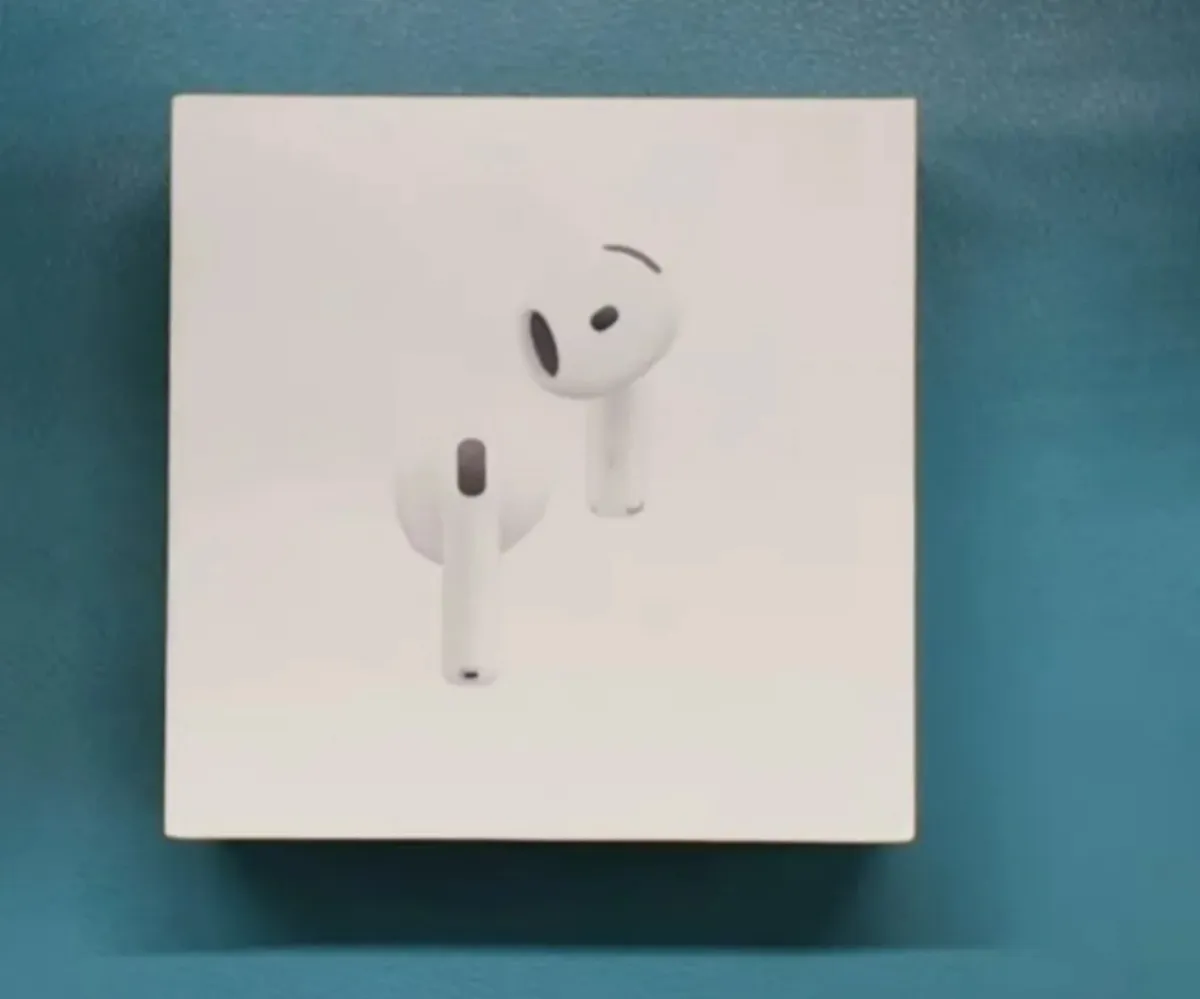 Apple AirPods 4 Kabellose Kopfhörer, Bluetooth Kopfhörer mit aktiver Geräuschunterdrückung, Adaptives Audio, Personalisiertes 3D Audio, Transparenzmodus, USB-C Ladecase, Kabelloses Laden