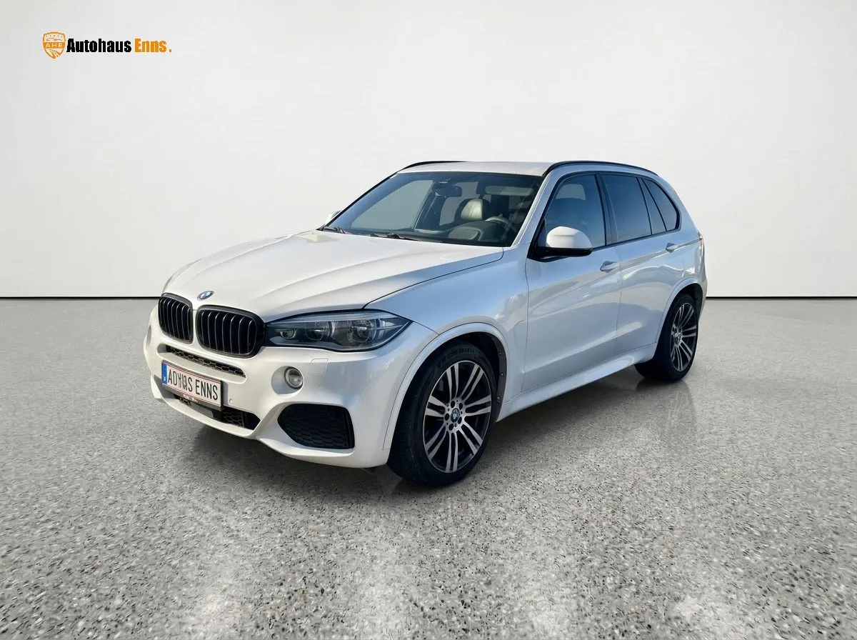 BMW Panorama / Leder / Automatik / Navigation / 313 PS